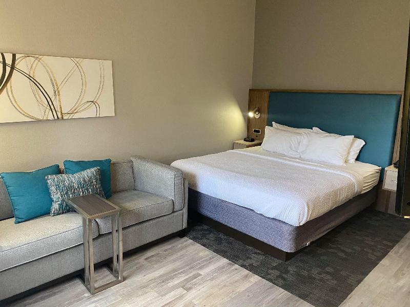 Courtyard by Marriott Newport News Yorktown - photo 75
