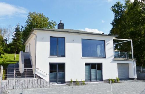 Ferienvilla Mit Panoramablick Auf Den Schmachter See — Ostseebad Binz