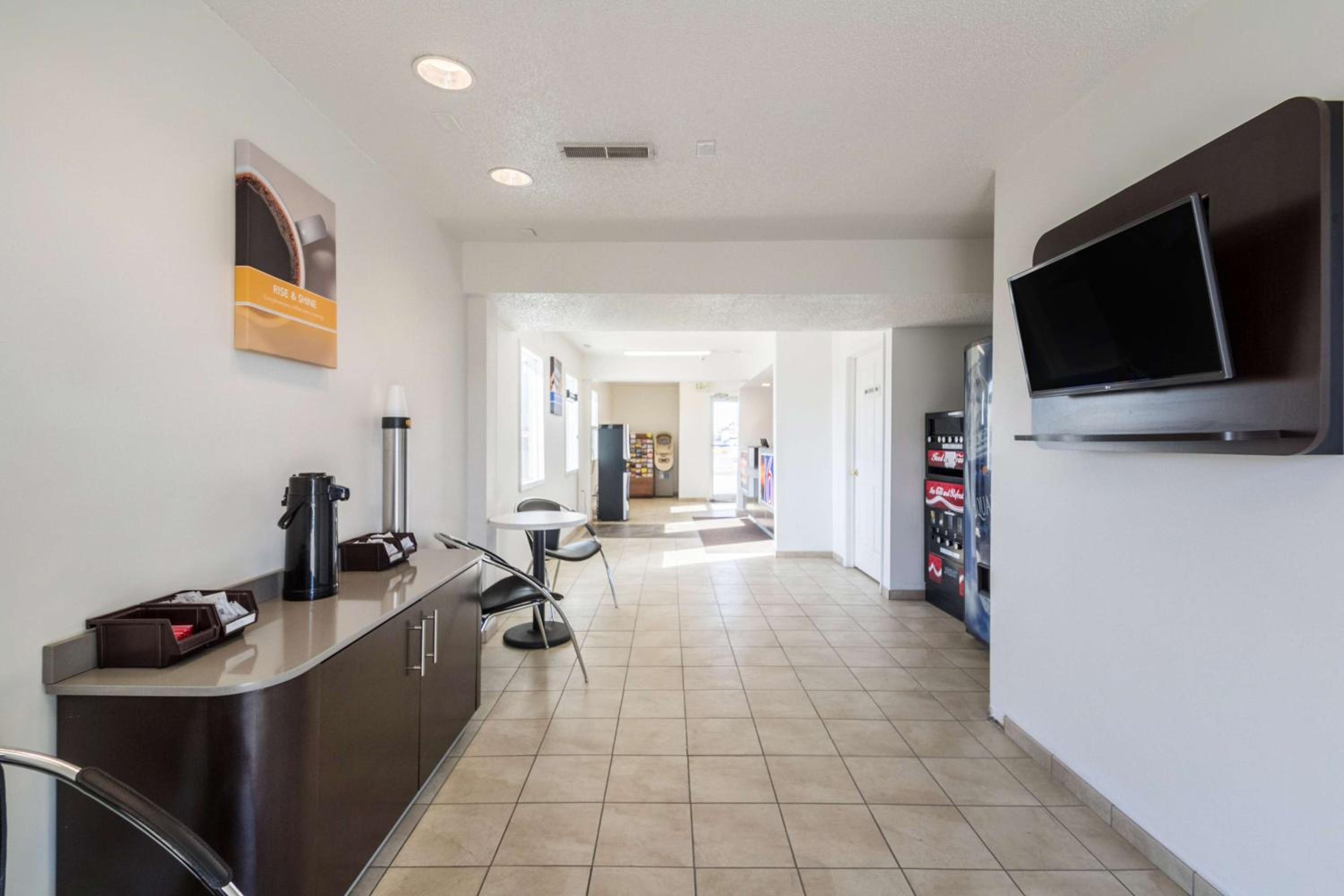 Motel 6 Indianapolis IN South - photo 14
