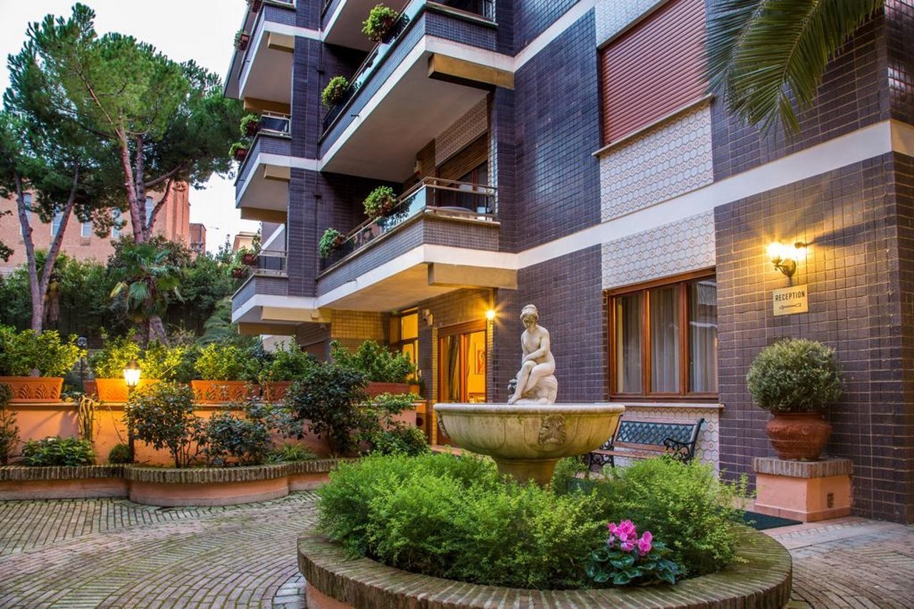 Aurelia Residence — 4-Star Luxury Hotel in Rome, Italy
