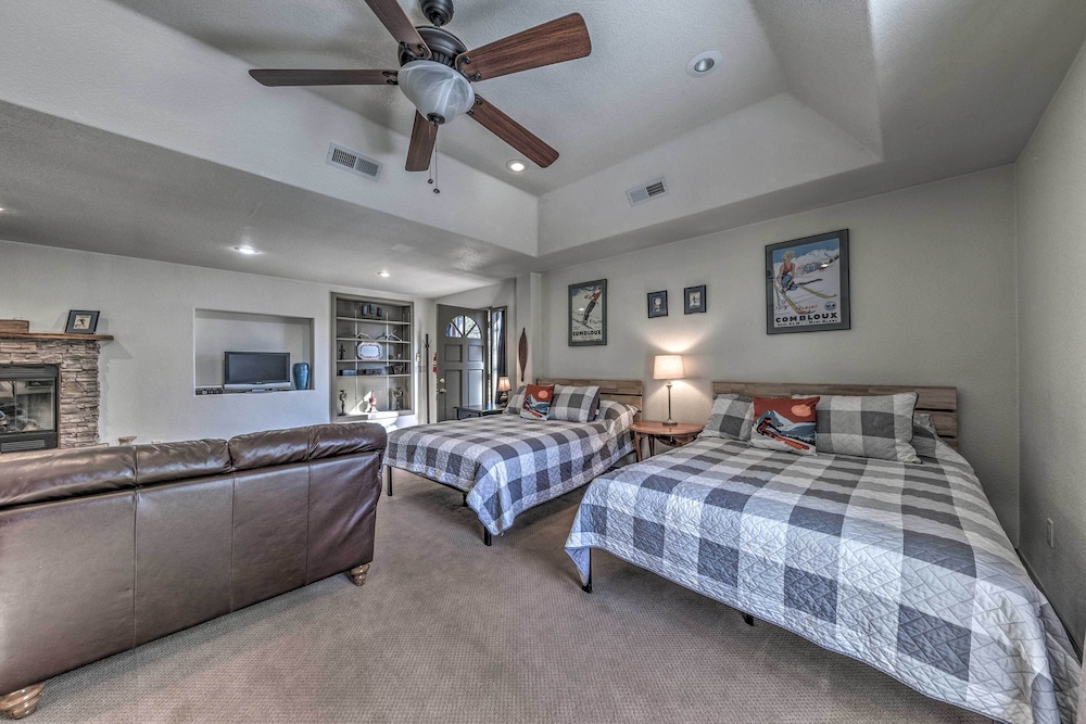 Hot Tub and Deck Family Ruidoso Retreat in Ruidoso, United States