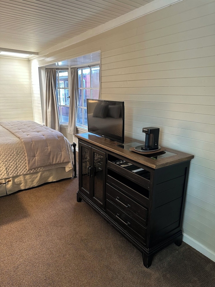Napa Valley Railway Inn - photo 8