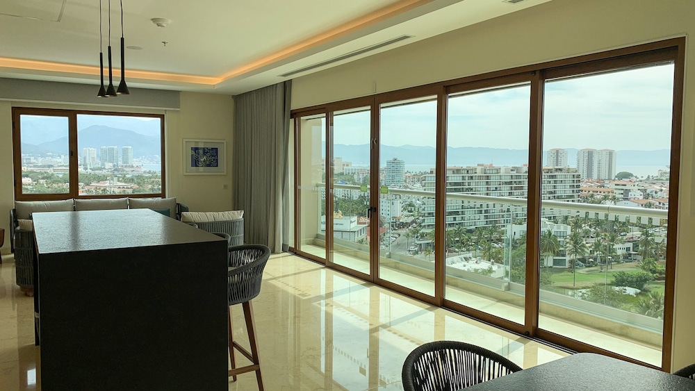Holiday Inn & Suites Puerto Vallarta Marina & Golf by IHG