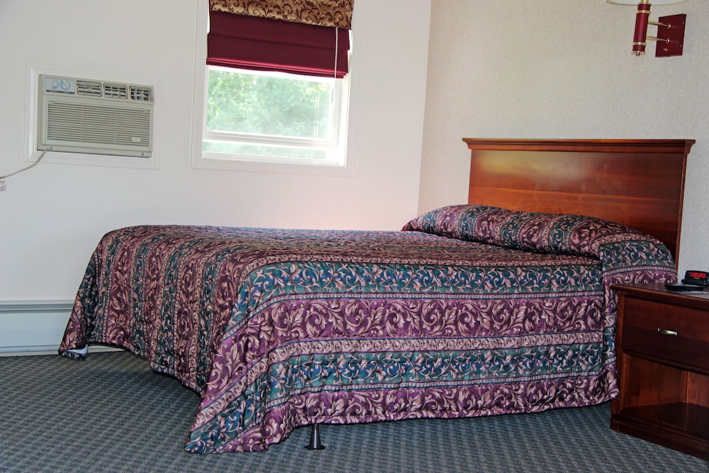 Potsdam Inn - photo 5