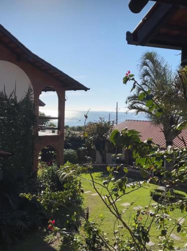 Incrível Chalé no Estaleiro à Beira Mar em Condomínio in Balneario Camboriu, Brasil
