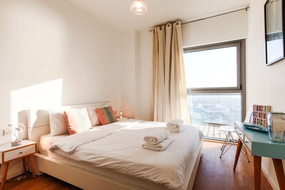 Luxury Condo & Spectacular View by FeelHome — 4-Star Luxury Hotel in Tel Aviv, Israel