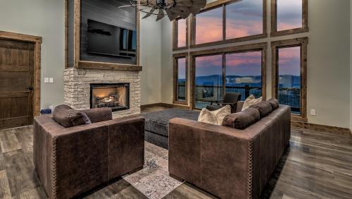 Boundless Views in Morganton, United States