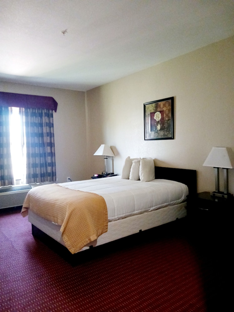 Yorktown Inn And Suites - photo 12