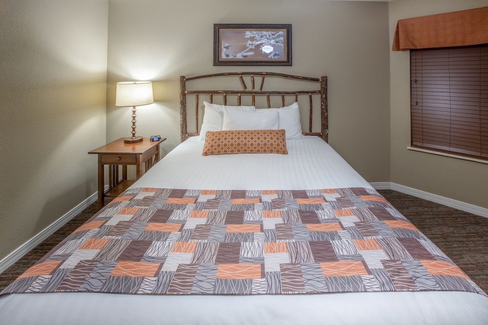 Holiday Inn Club Vacations Holiday Hills Resort Branson by IHG - photo 15