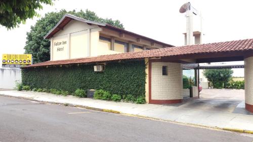 Falcon Hotel — hotel in Bauru