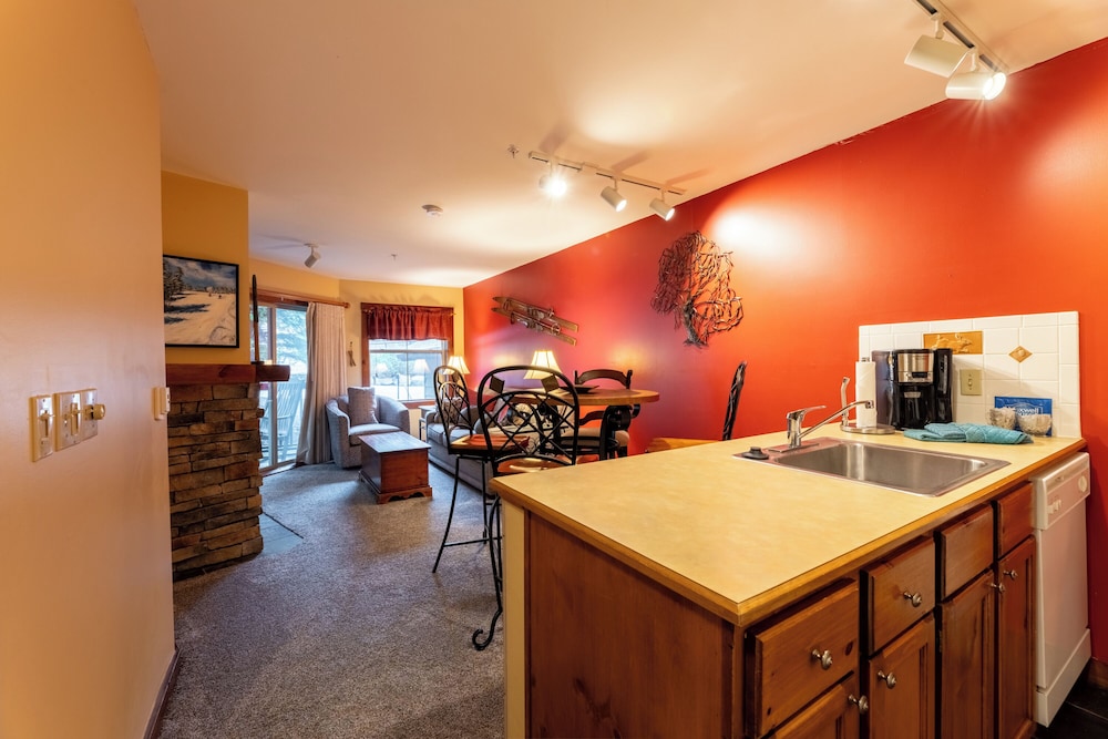 Rimfire Lodge - photo 3