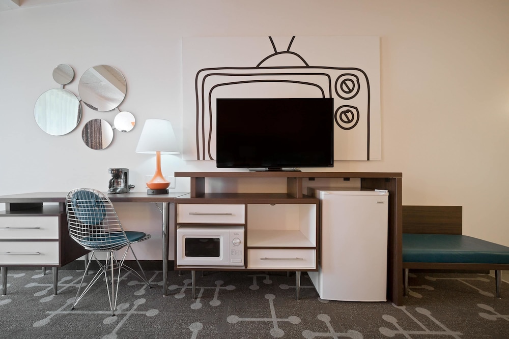 Howard Johnson Hotel by Wyndham Toms River - photo 5