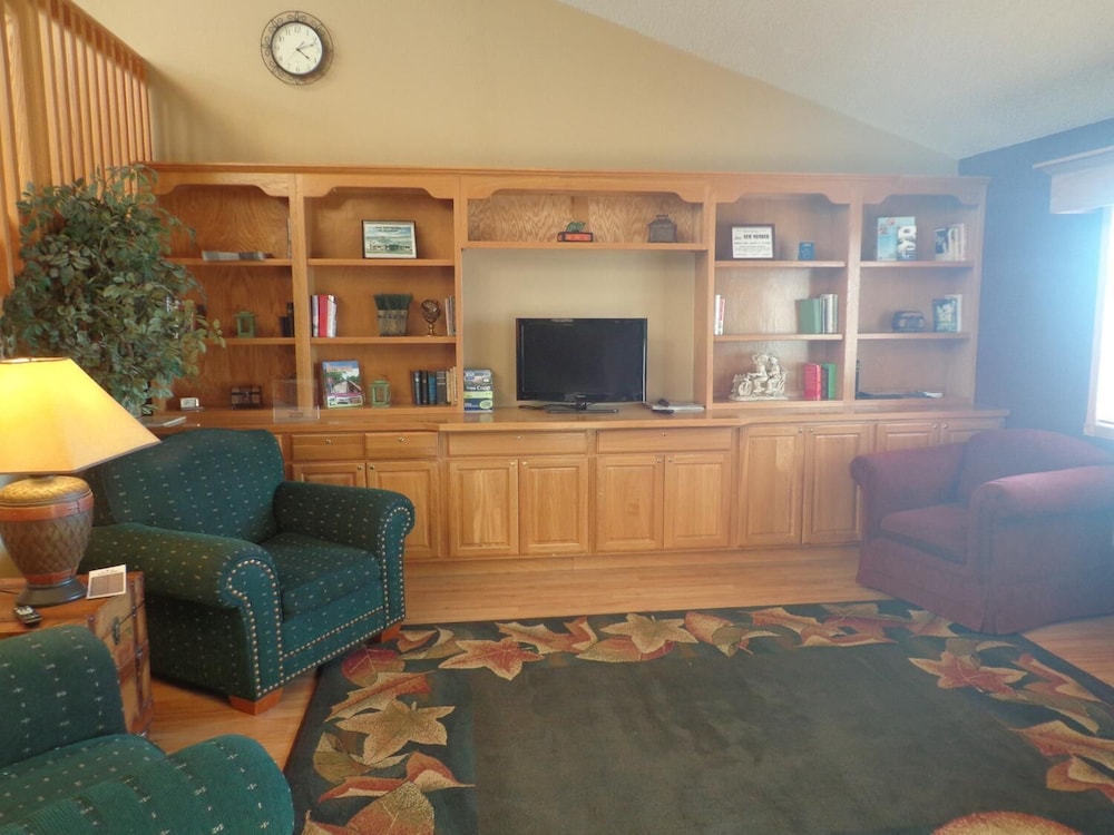 AmericInn by Wyndham Madison SD - photo 3