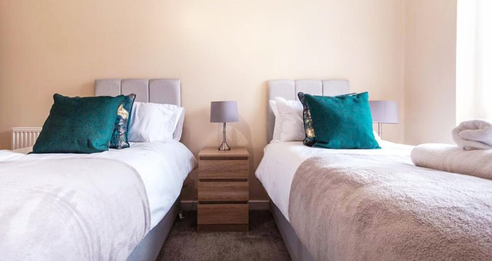 Immaculate 2 bed Apartment in Reading