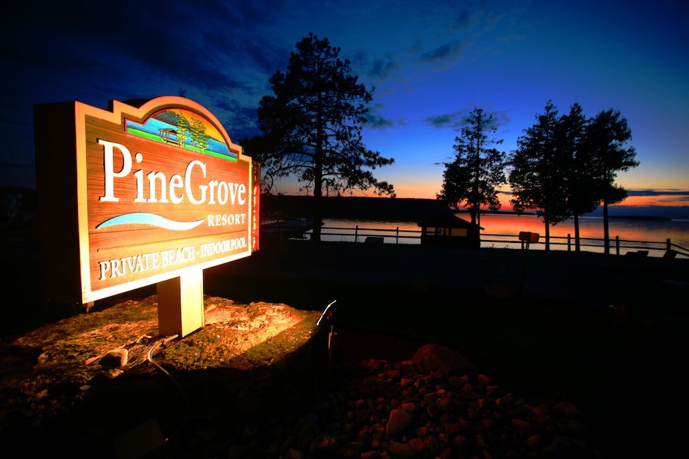Pine Grove Resort — Ephraim — photo 2