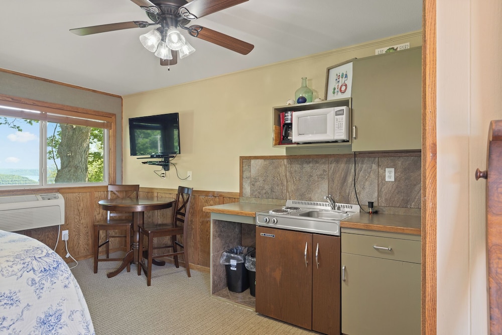 Beaver Lakeview Resort - photo 14