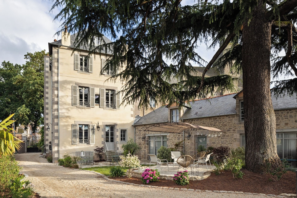 Clos Du Cedre — Dinan