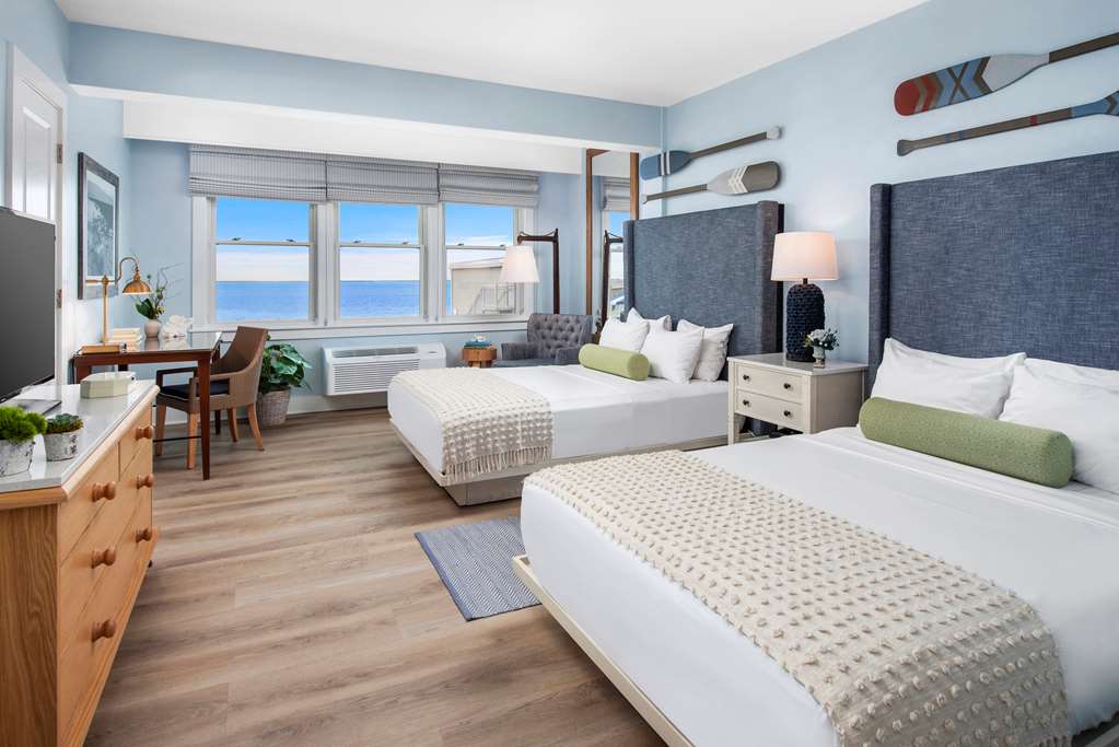 Sea Crest Beach Resort pet-friendly hotel North Falmouth