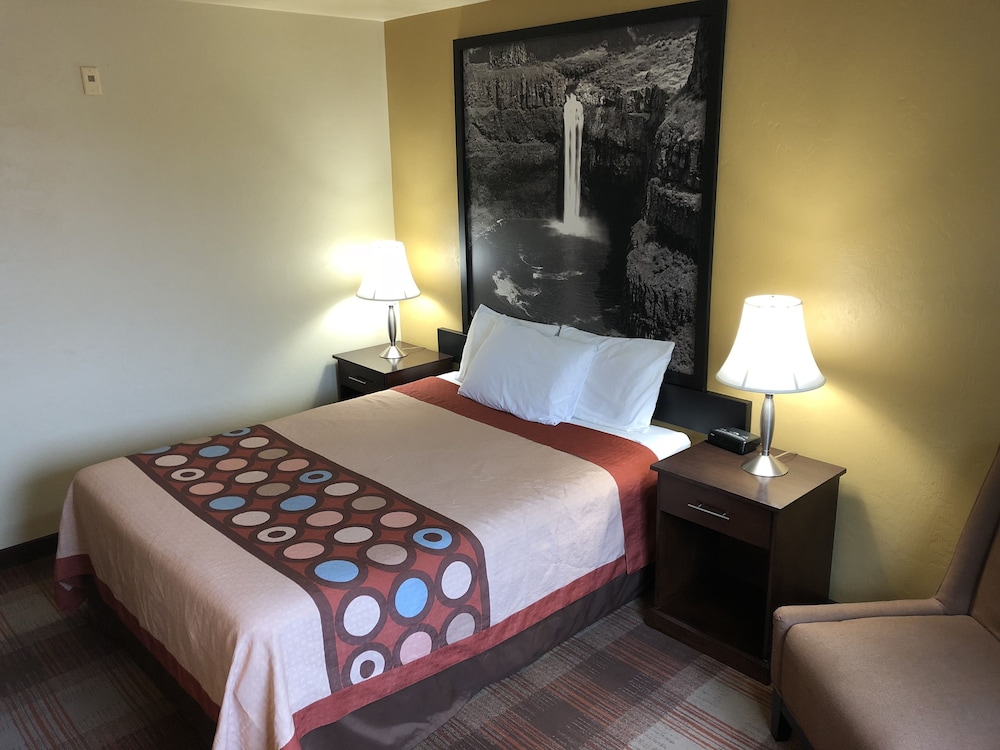 Super 8 by Wyndham Kennewick - photo 7