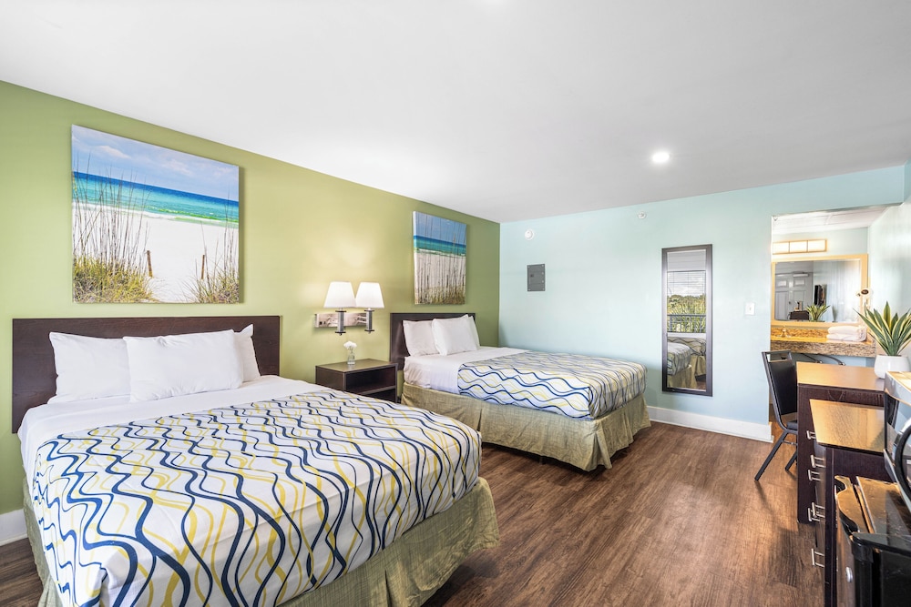 Boardwalk Beach Hotel - photo 19
