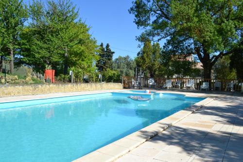 B&B St Henry — 4-Star Luxury Hotel in Laroque-D'olmes, France