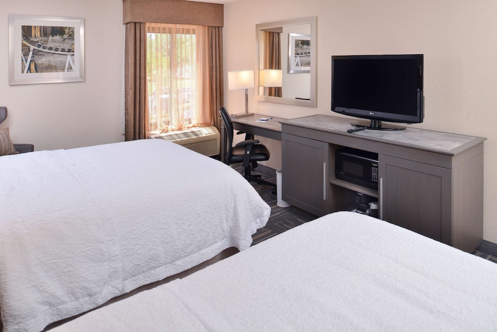Hampton Inn closest to Universal Orlando - photo 6