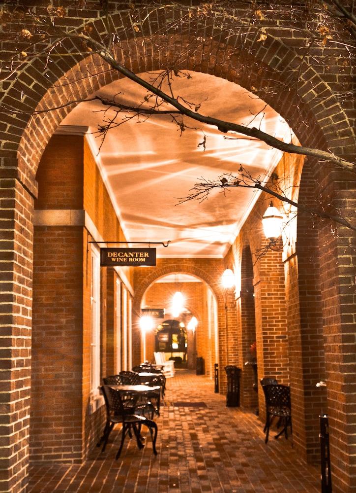 The Tidewater Inn - photo 67