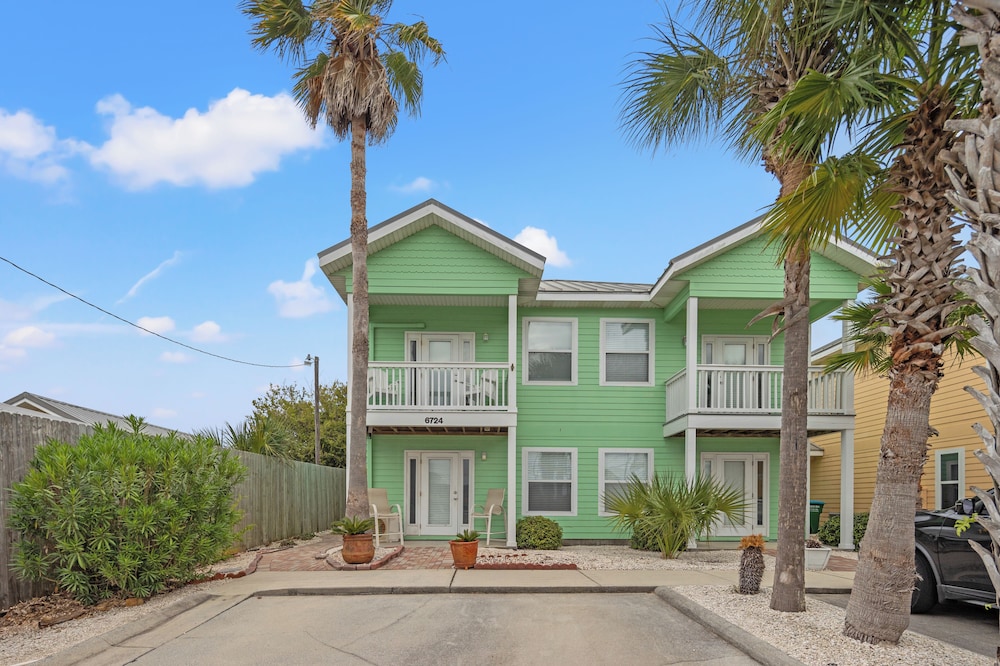 Sago by the Sea: 2 bed 2.5 bath Retreat Steps From the Beach Sleeps 7 - photo 52