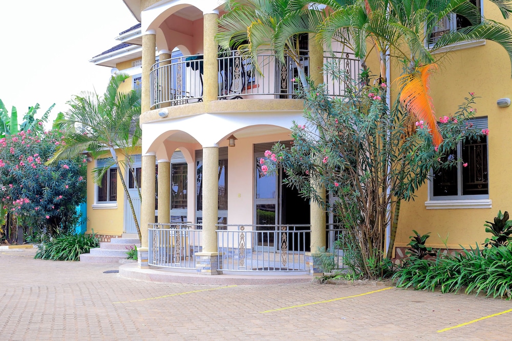 Palace Hotel - carbon neutral hotel in Mbarara