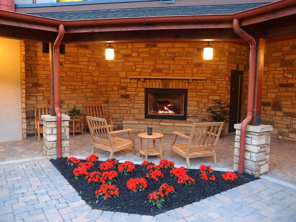 Hampton Inn Pigeon Forge - photo 23