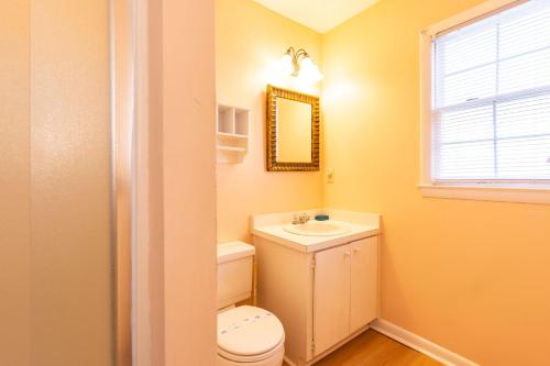 BeachyPeachyKeen by Oak Island Accommodations - photo 16