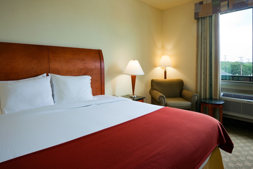 Holiday Inn Express Hotel & Suites Fairfield North by IHG - photo 5