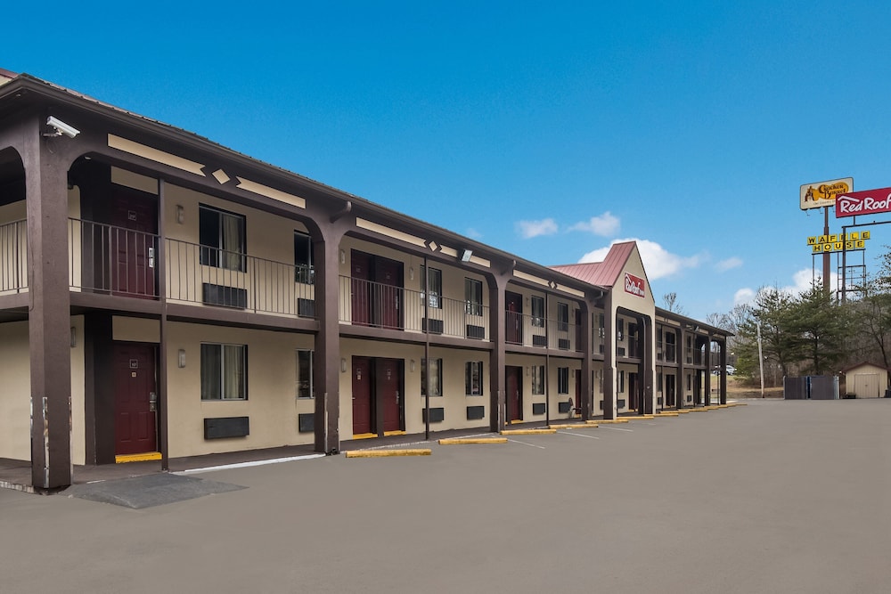 Red Roof Inn Crossville - photo 30