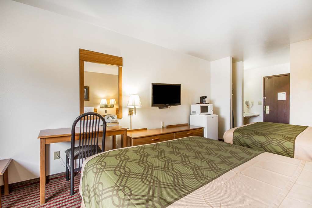 Rodeway Inn & Suites Madison East - photo 7