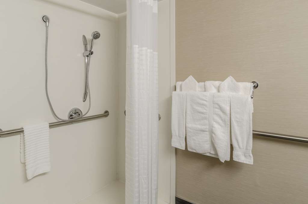 Comfort Inn & Suites West Springfield - photo 13