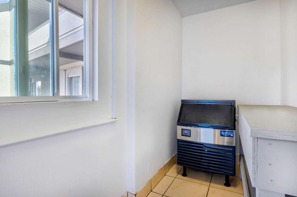 Motel6 Harrisburg PA Near PA Expo Center - photo 23