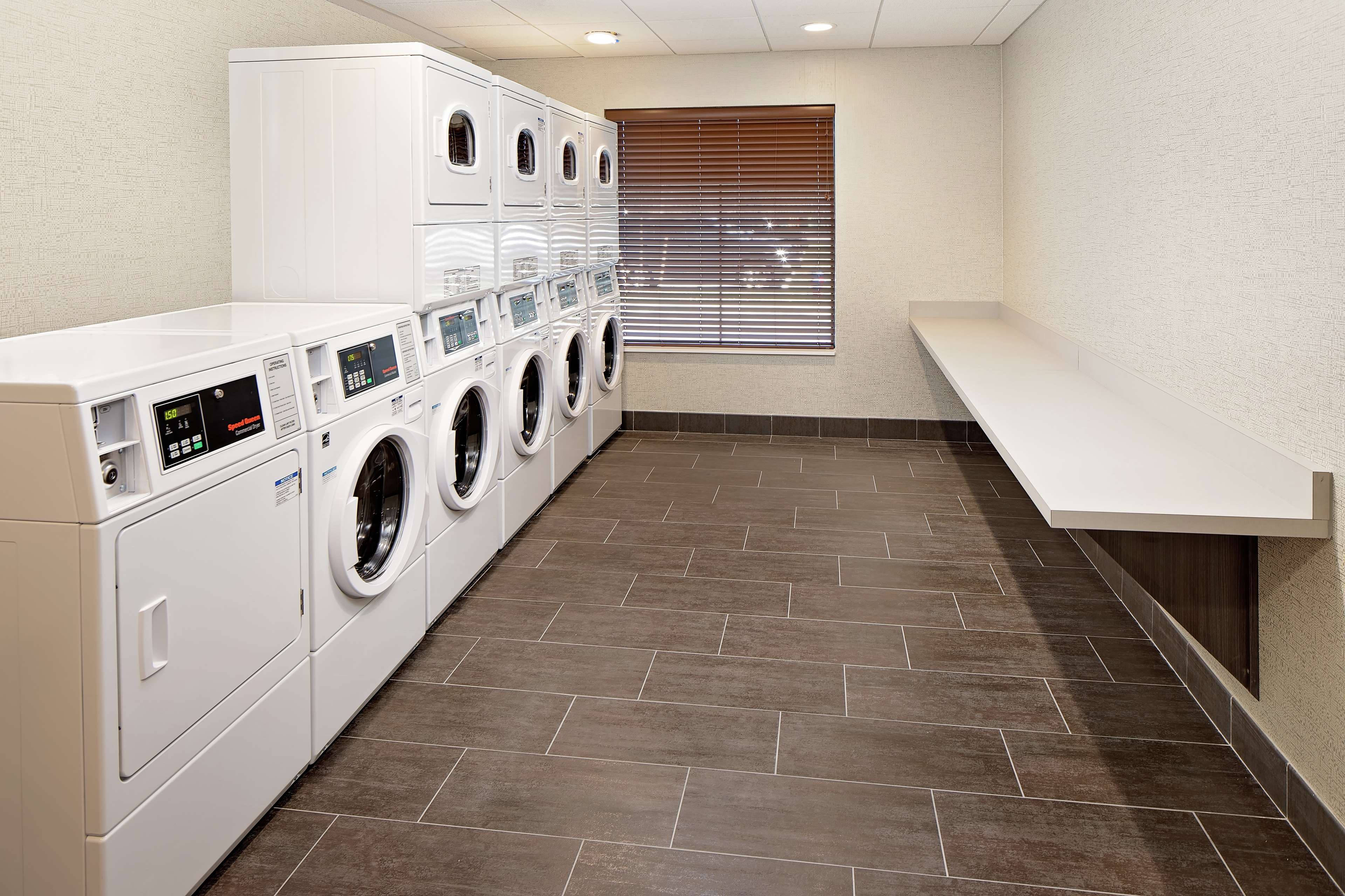 Homewood Suites by Hilton Ronkonkoma - photo 17