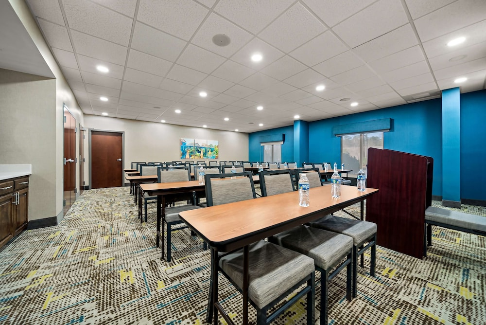 Hampton Inn Suites Opelika I85 Auburn Area - photo 37