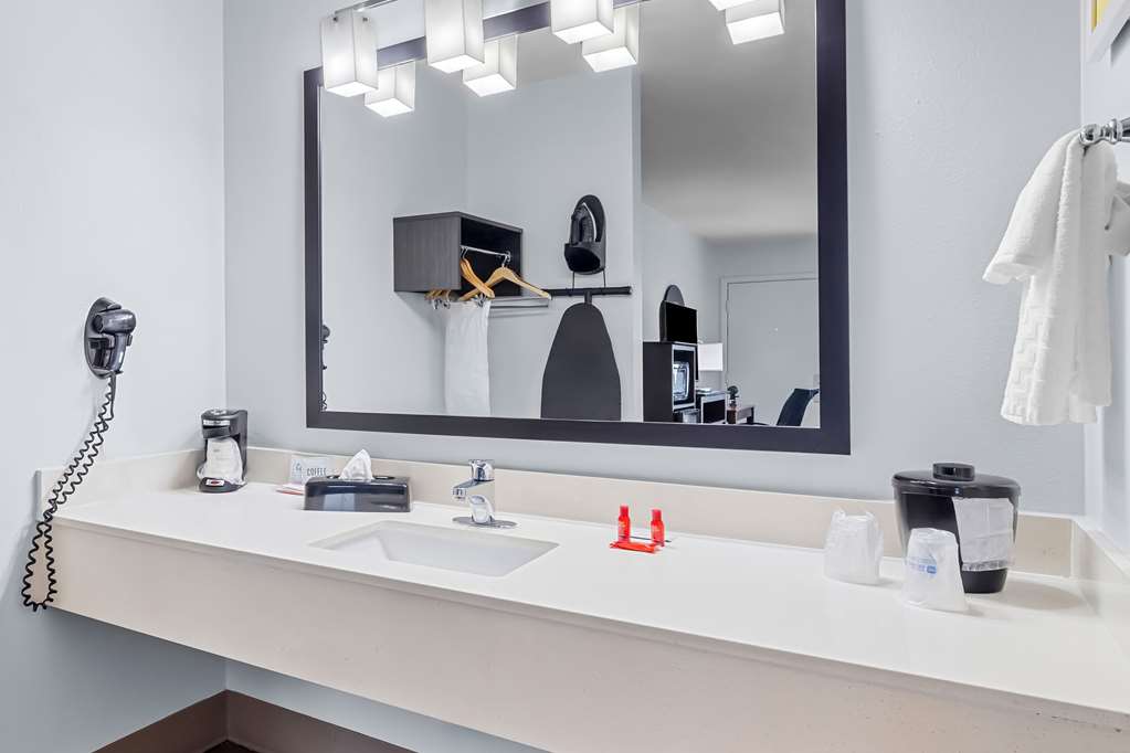 SureStay Plus by Best Western Beaumont - photo 16