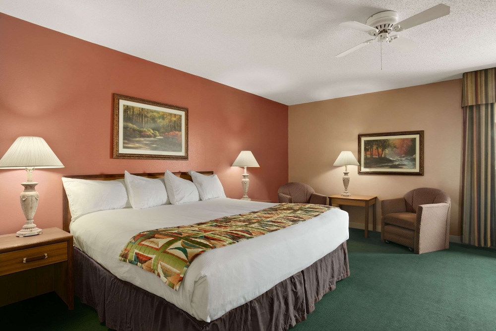 Baymont by Wyndham Sullivan - photo 9