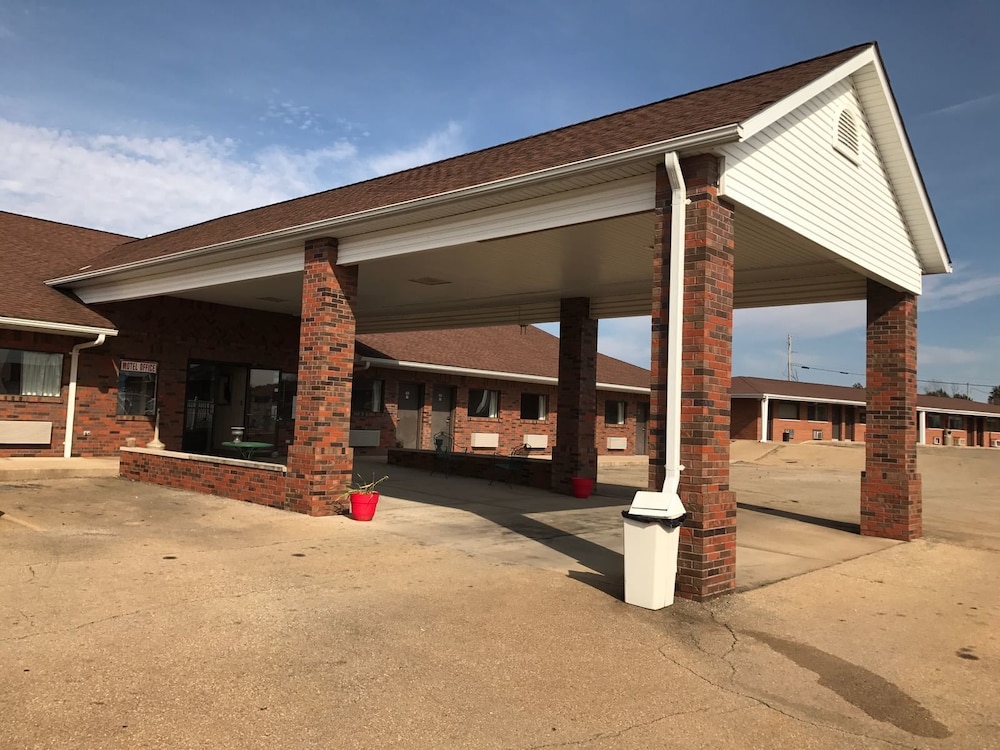 Rosener's Inn and banquet center - photo 12