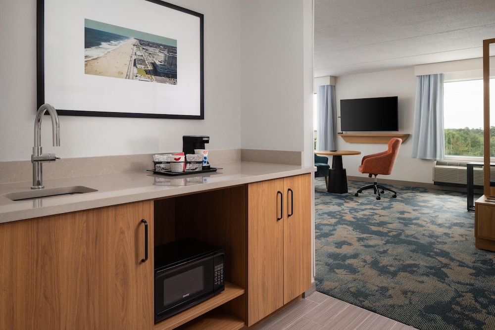 Hampton Inn Neptune Wall - photo 20