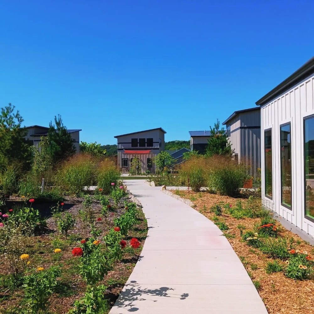 Bluffside Gardens - photo 2