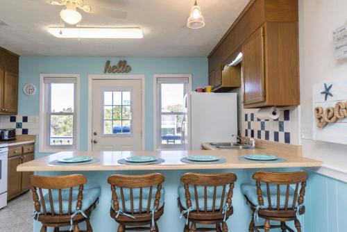 Out of the Blue by Oak Island Accommodations - photo 11