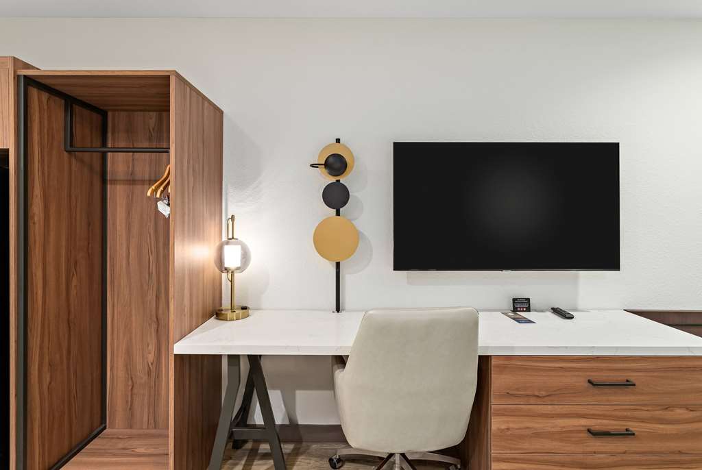 Baymont by Wyndham Beaumont - photo 33