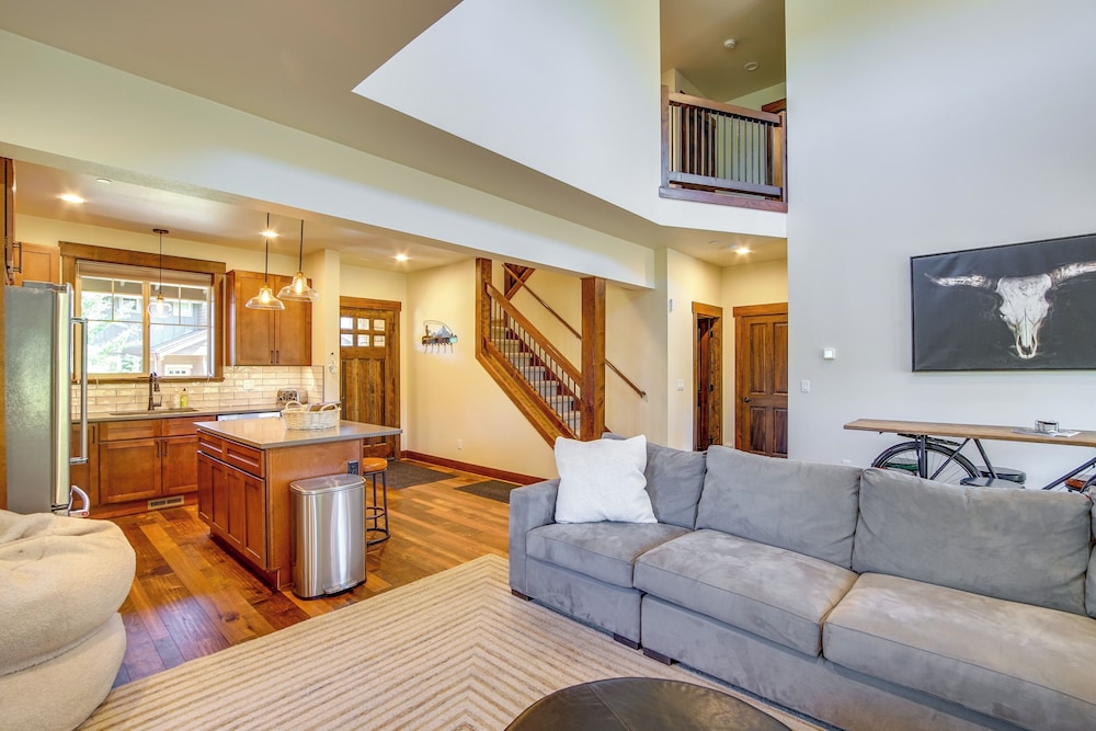 Suncadia Resort Townhome with Grill and Fireplace - photo 4