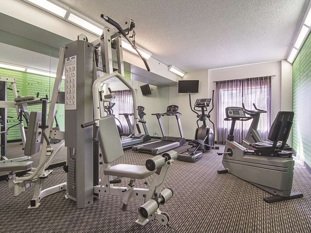 La Quinta Inn & Suites by Wyndham Phoenix Mesa West - photo 15