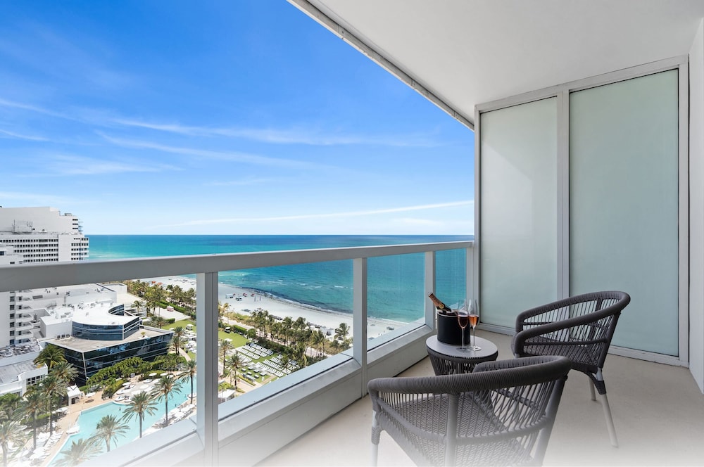 Fontainebleau Miami Beach Private Luxury Suites - photo 511