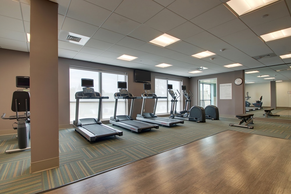 Holiday Inn Express and Suites Elizabethtown North by IHG - photo 16