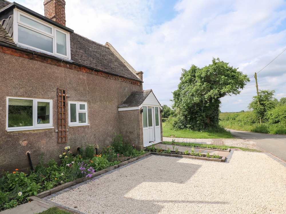 Tolldish Cottage — 4-Star Luxury Hotel in Stafford, United Kingdom